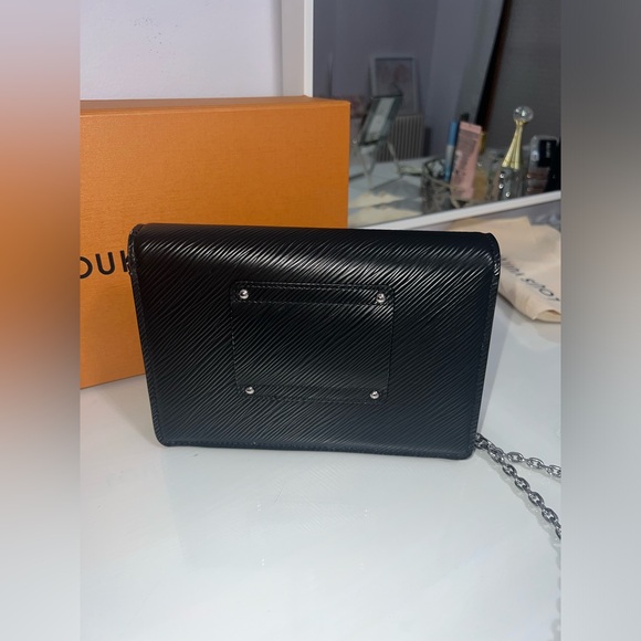 Louis Vuitton Twist Belt Chain Wallet Crossbody Bag - Picture 5 of 9